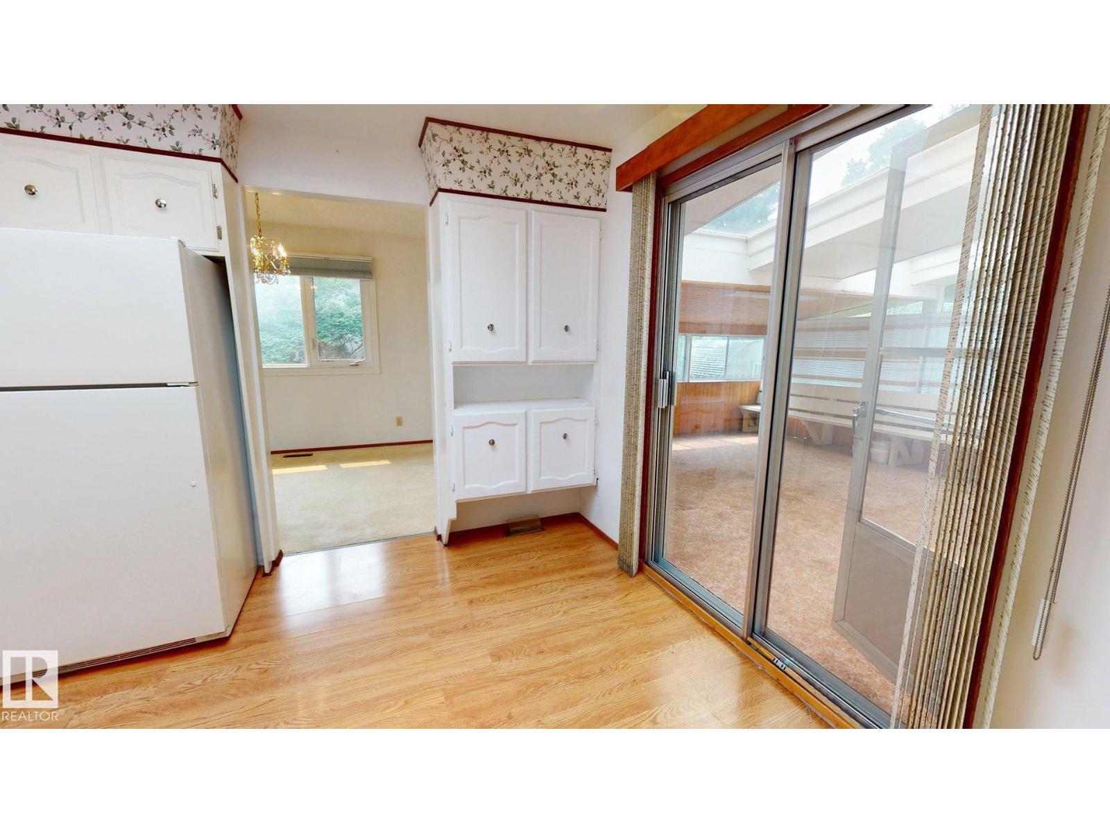 3536 105a St NW, Edmonton, Alberta  T6J 2K8 - Photo 8 - E4501059