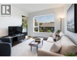 402 1061 MARINE DRIVE, North Vancouver, British Columbia
