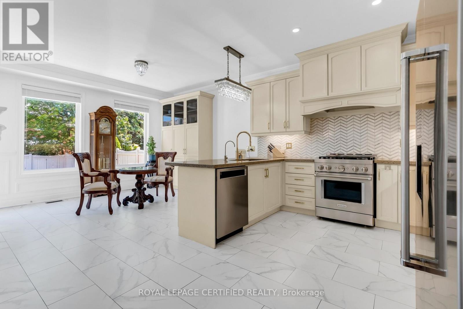 3406 Buena Vista Court, Oakville, Ontario  L6L 6W6 - Photo 16 - W13504062