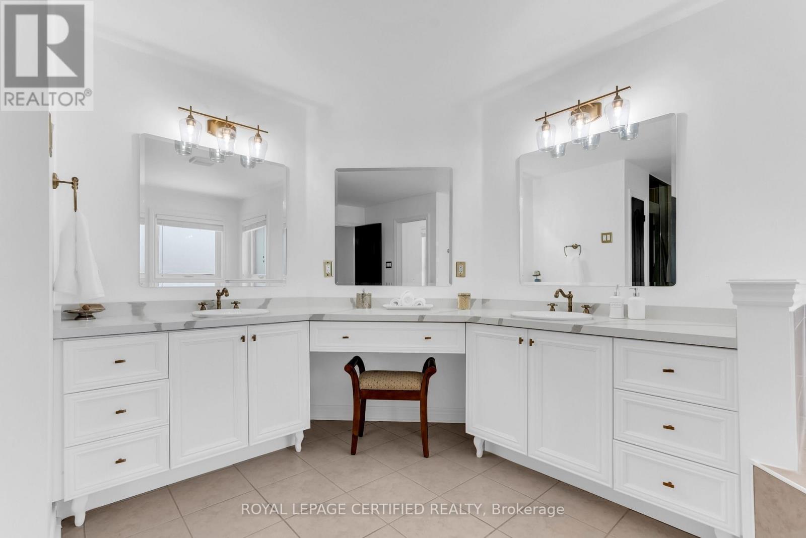 3406 Buena Vista Court, Oakville, Ontario  L6L 6W6 - Photo 33 - W13504062