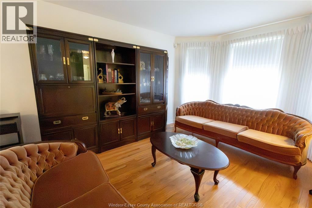 2485 Youngstown Street, Windsor, Ontario  N9E 4L7 - Photo 9 - 26018183