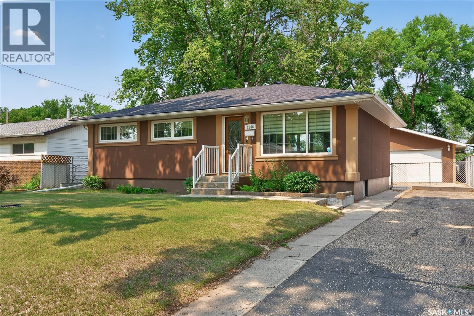 1246 Carleton Street, Moose Jaw, Saskatchewan  S6H 3A6 - Photo 58 - SK043924