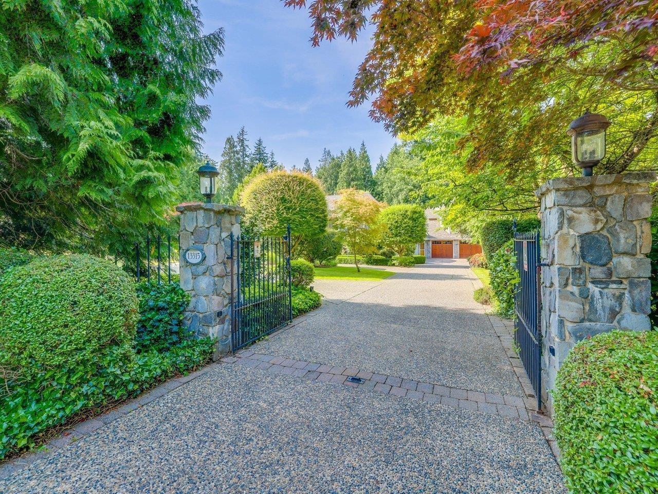 13315 25 Avenue, Surrey, British Columbia  V4P 1Y6 - Photo 2 - R3075645