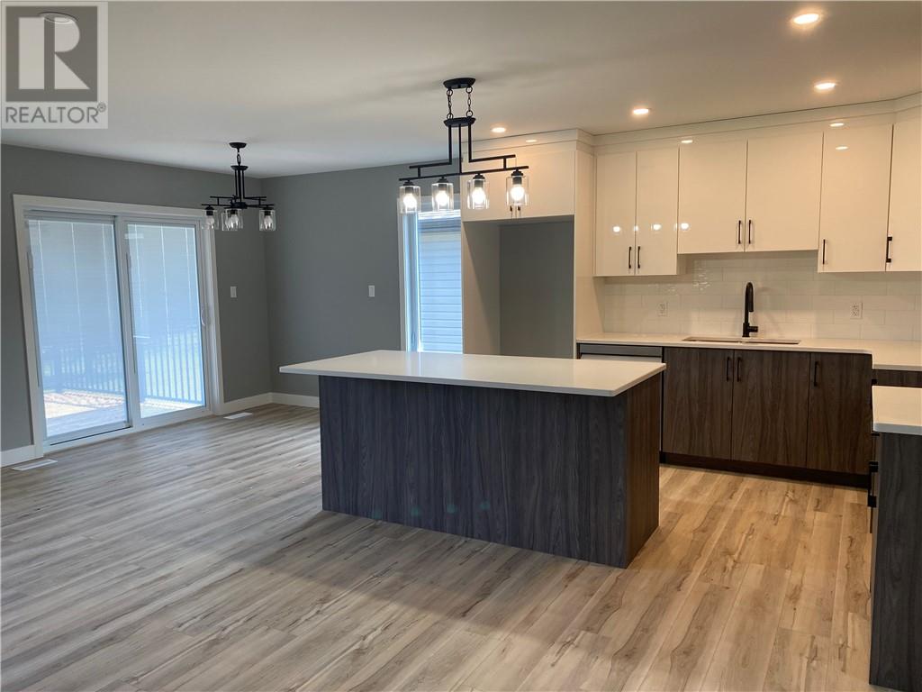 144 Meadowbrook Road Unit# Main Floor, Azilda, Ontario  P0M 1B0 - Photo 5 - 2129504