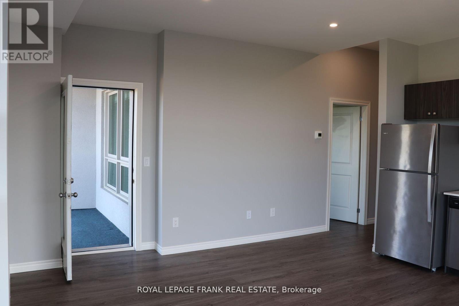 413 - 513 Dundas Street E, Whitby, Ontario  L1N 0N4 - Photo 5 - E13614476