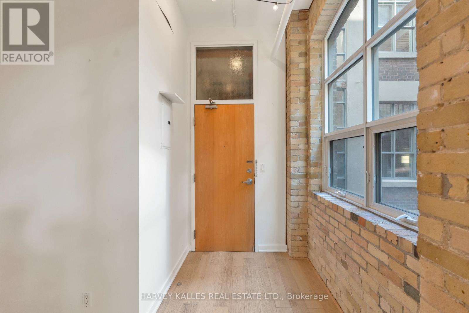 301 - 383 Adelaide Street E, Toronto, Ontario  M5A 1N3 - Photo 4 - C13614442