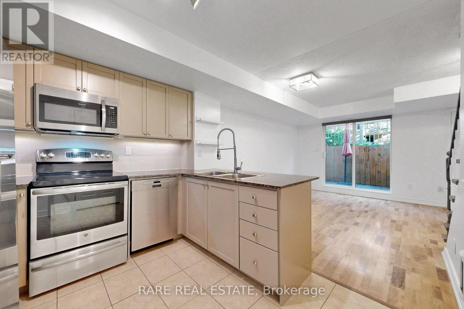 140 - 21 Ruttan Street, Toronto, Ontario  M6P 0A1 - Photo 12 - C13614514