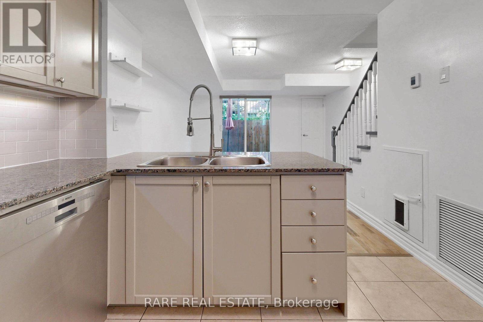 140 - 21 Ruttan Street, Toronto, Ontario  M6P 0A1 - Photo 15 - C13614514