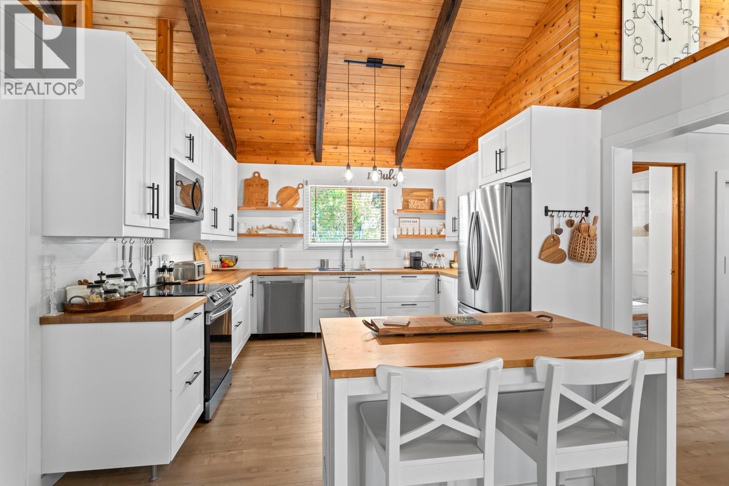 10215 Twin Bays Road, Twin Bays, British Columbia  V0B 1A1 - Photo 8 - 10396001