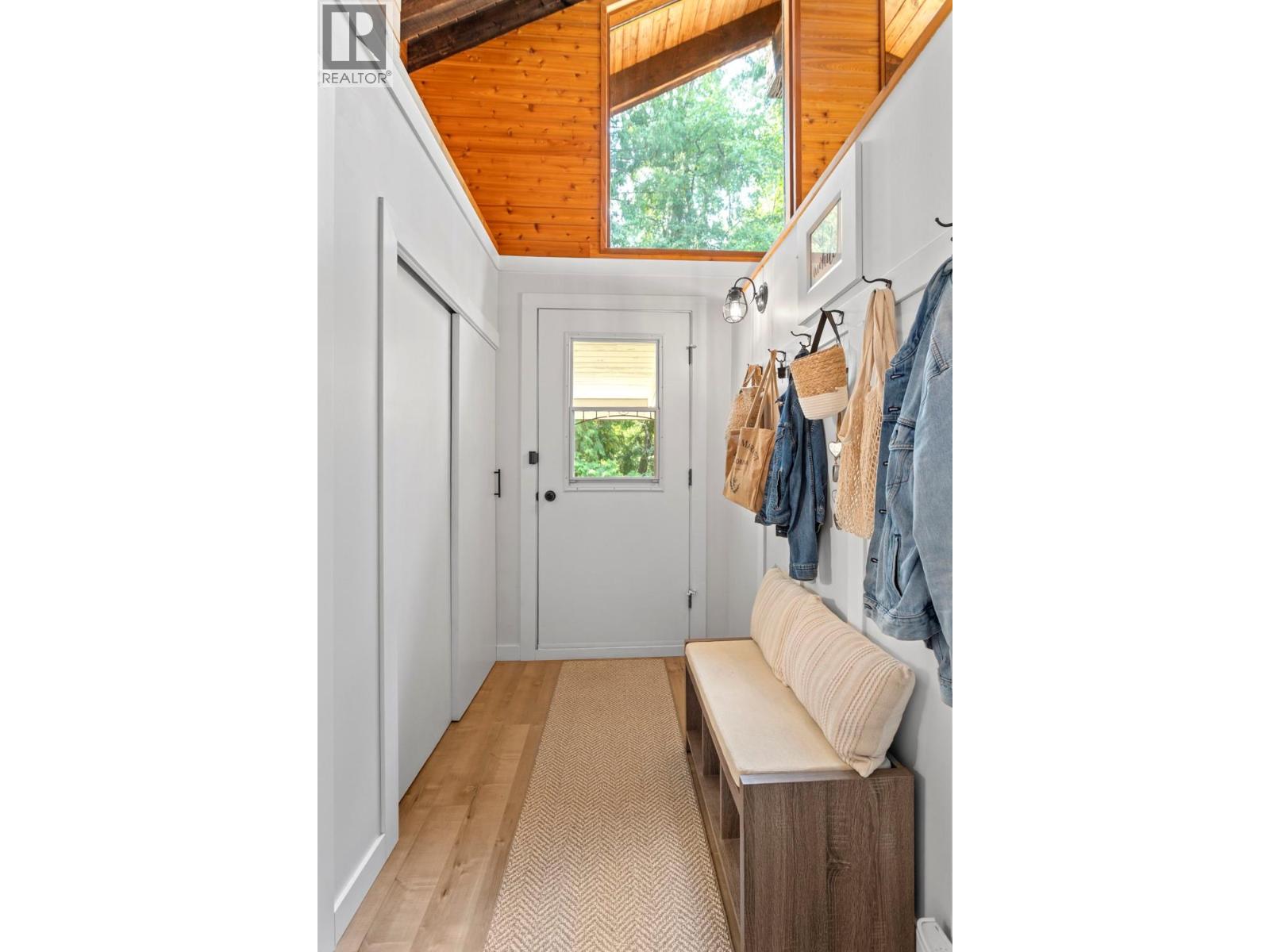 10215 Twin Bays Road, Twin Bays, British Columbia  V0B 1A1 - Photo 11 - 10396001