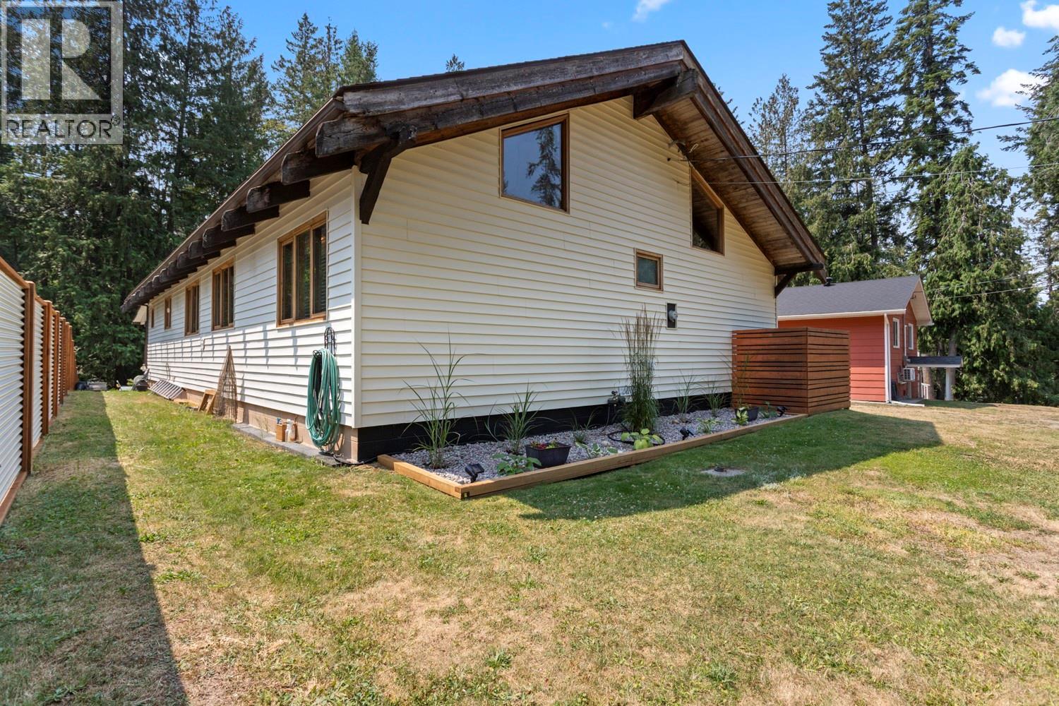 10215 Twin Bays Road, Twin Bays, British Columbia  V0B 1A1 - Photo 34 - 10396001