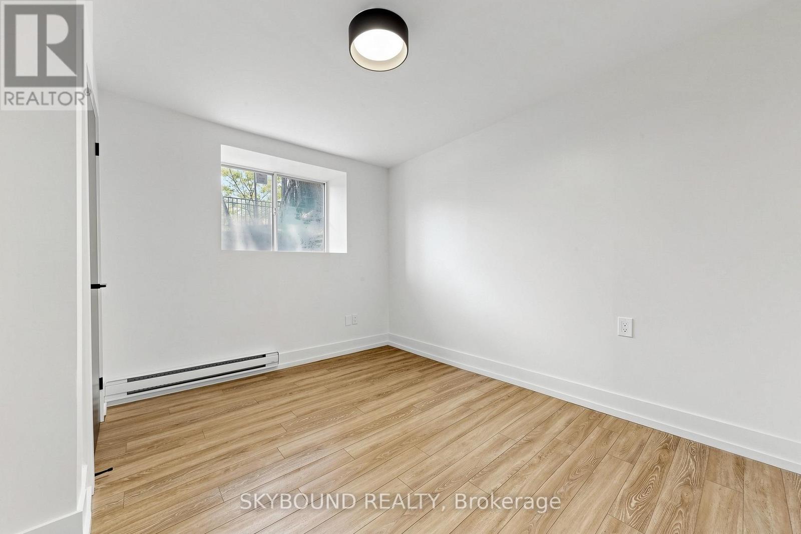 B - 139 Wineva Avenue, Toronto, Ontario  M4E 2T3 - Photo 10 - E13614524