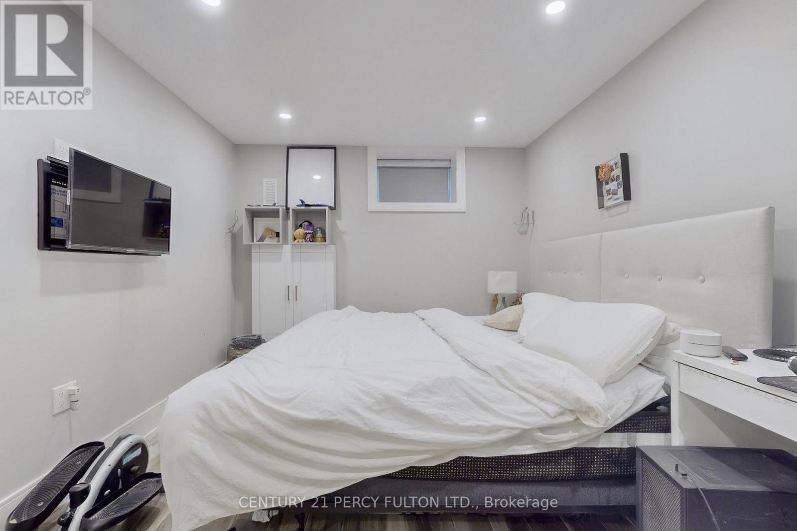 Lower Level - 84 Wiley Avenue, Toronto, Ontario  M4J 3W6 - Photo 12 - E13614564