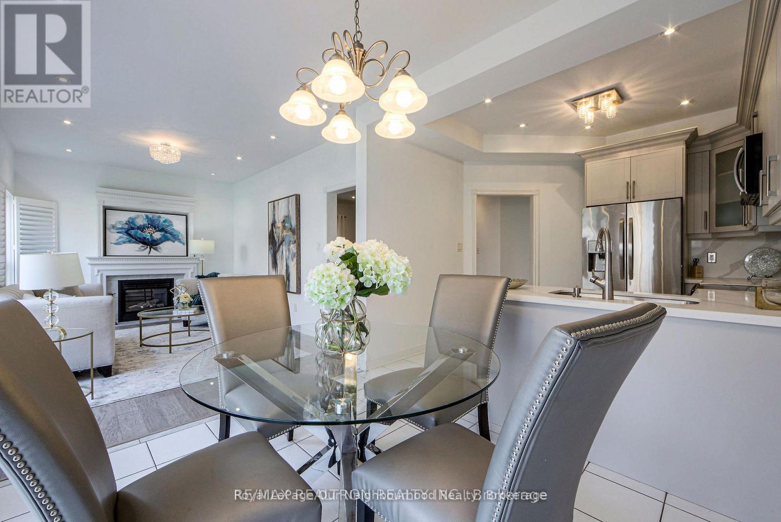 Upper - 269 Treasure Road E, Vaughan, Ontario  L6A 3K8 - Photo 14 - N13614466