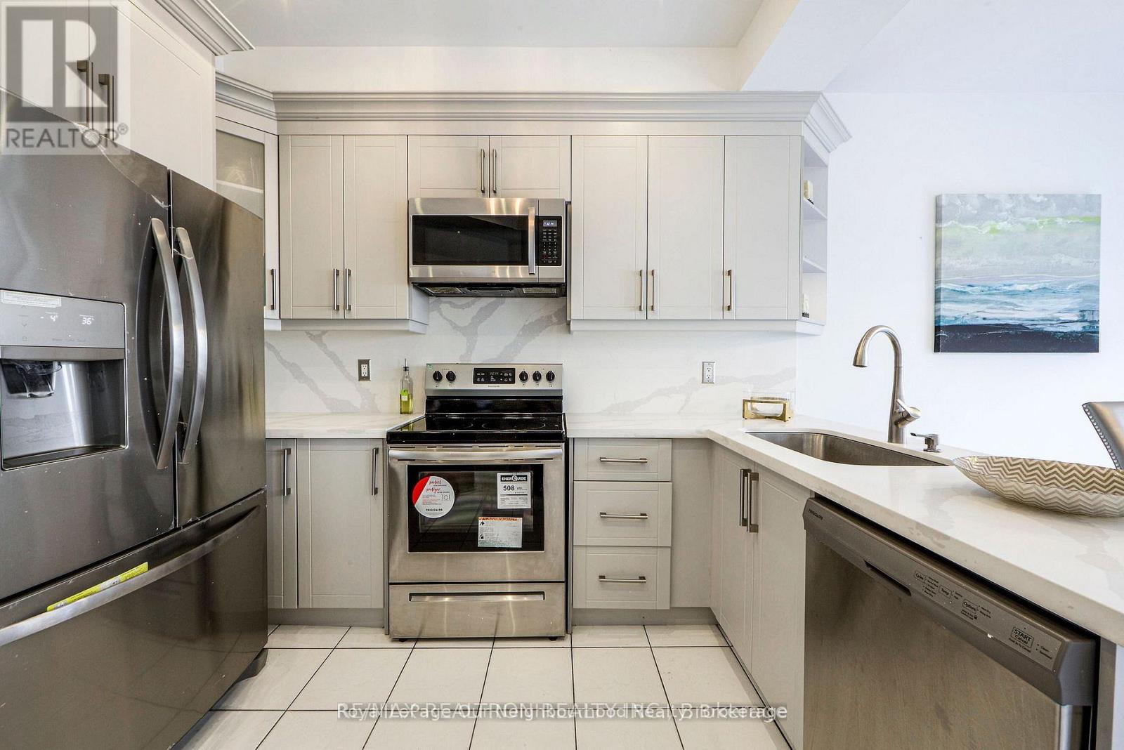 Upper - 269 Treasure Road E, Vaughan, Ontario  L6A 3K8 - Photo 16 - N13614466