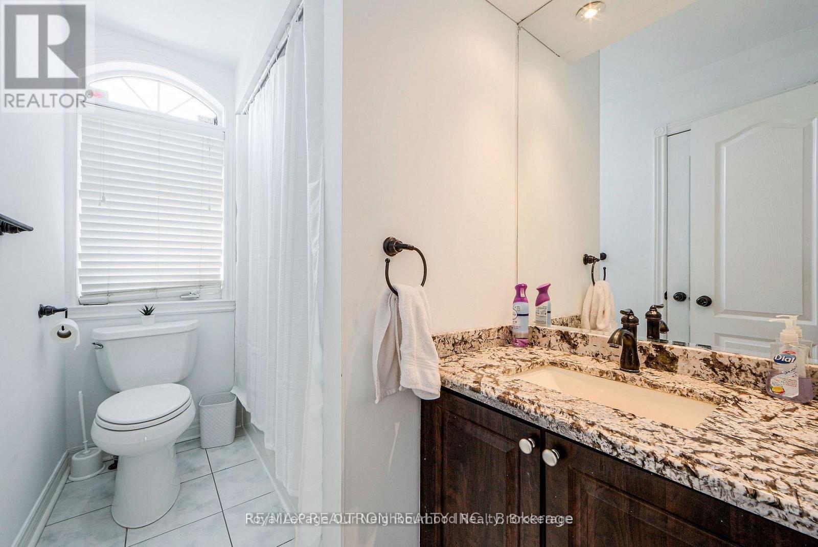 Upper - 269 Treasure Road E, Vaughan, Ontario  L6A 3K8 - Photo 4 - N13614466
