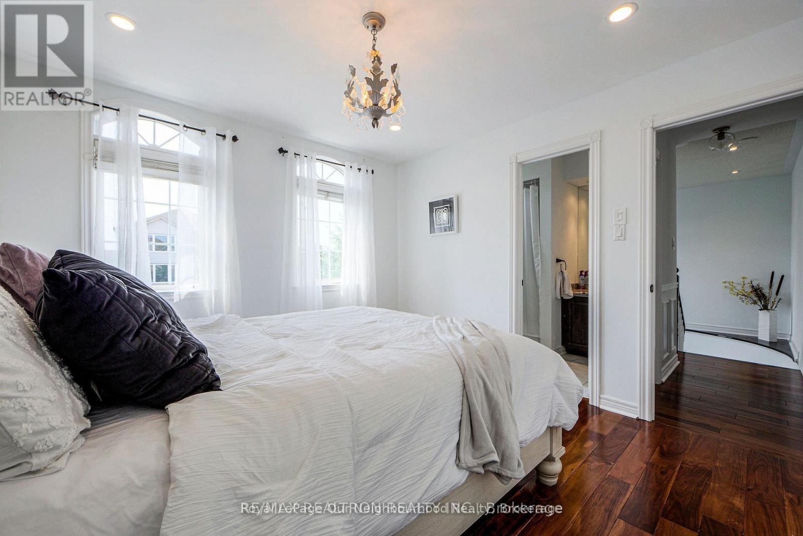 Upper - 269 Treasure Road E, Vaughan, Ontario  L6A 3K8 - Photo 5 - N13614466