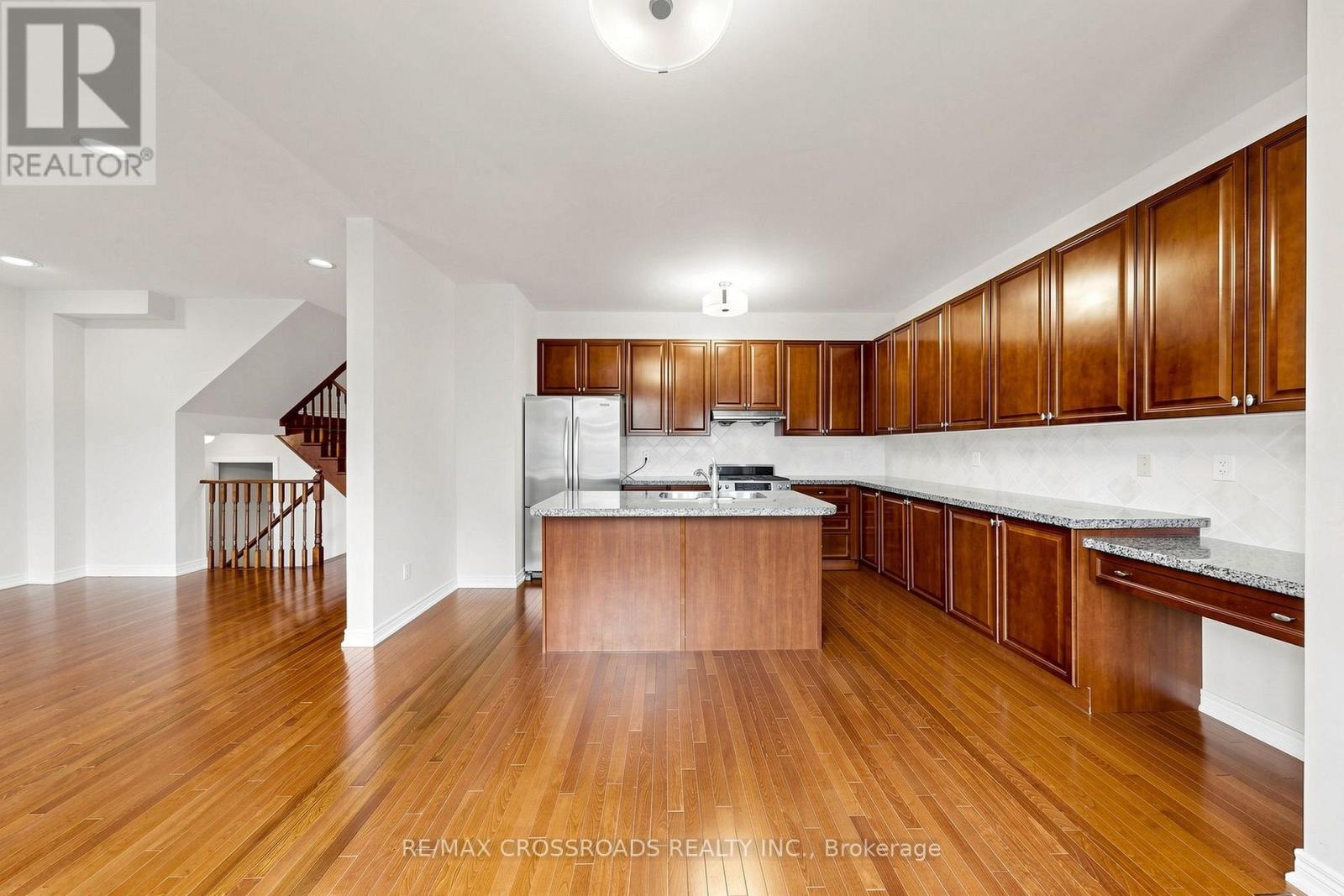 52 Dungannon Drive, Markham, Ontario  L6C 0K1 - Photo 12 - N13614474