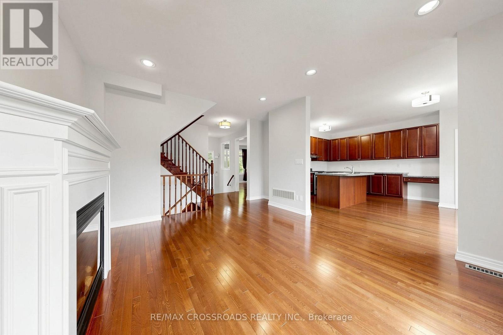 52 Dungannon Drive, Markham, Ontario  L6C 0K1 - Photo 9 - N13614474