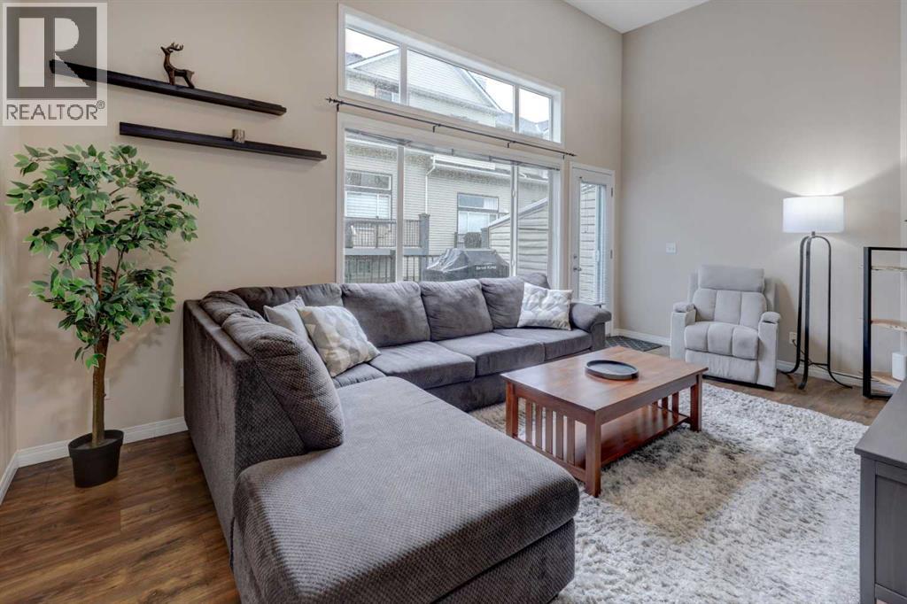 158 Everhollow Heights SW, Calgary, Alberta  T2Y 5B3 - Photo 3 - A2317504