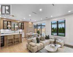 2 165 E 45TH AVENUE, Vancouver, British Columbia