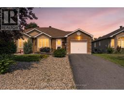 17 DR GORDON CRESCENT, North Grenville, Ontario