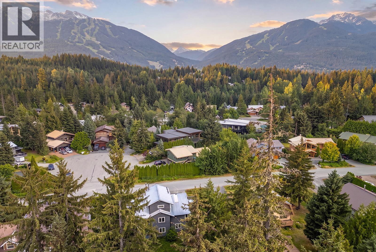 6447 Balsam Way, Whistler, British Columbia  V8E 0C5 - Photo 11 - R3147596