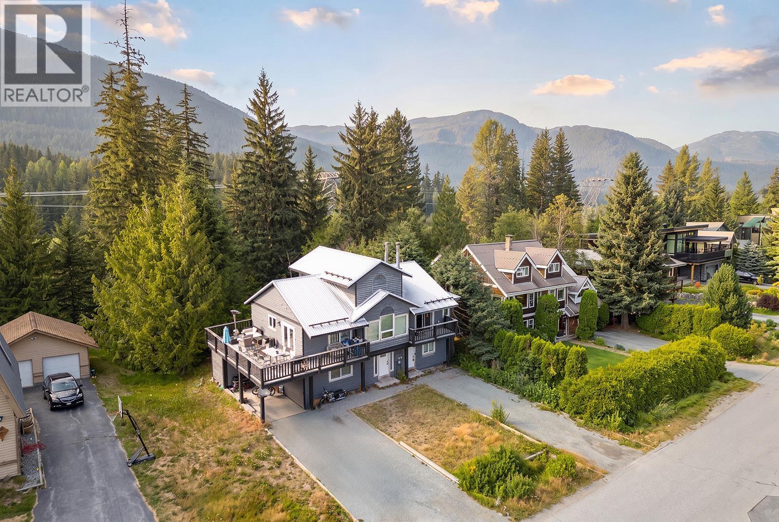 6447 Balsam Way, Whistler, British Columbia  V8E 0C5 - Photo 9 - R3147596
