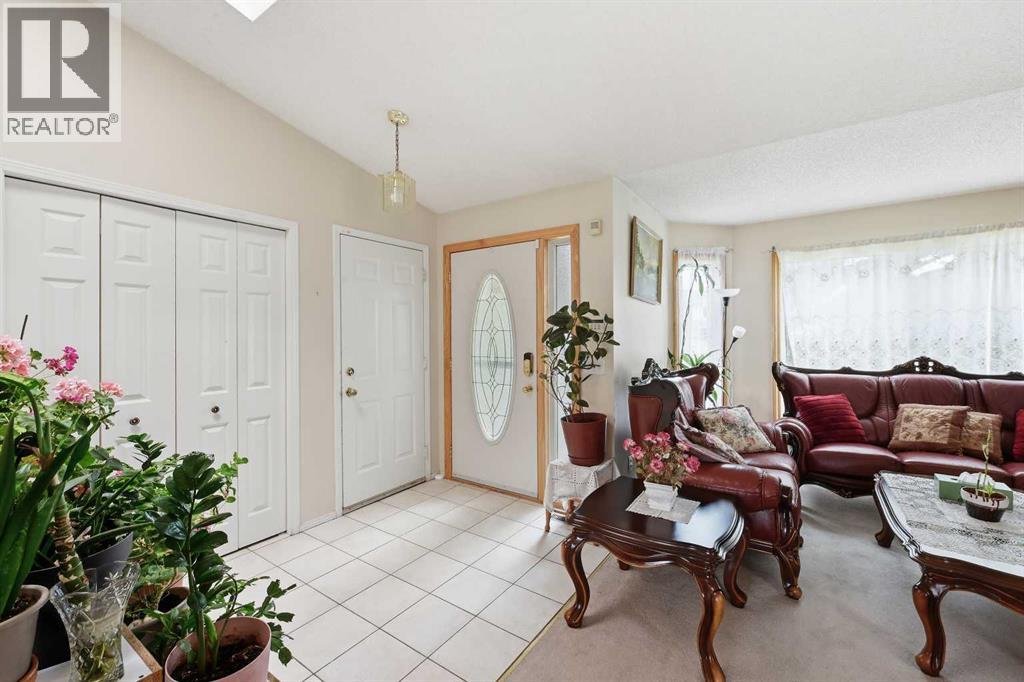 75 Arbour Ridge Way NW, Calgary, Alberta  T3G 3T1 - Photo 4 - A2325867