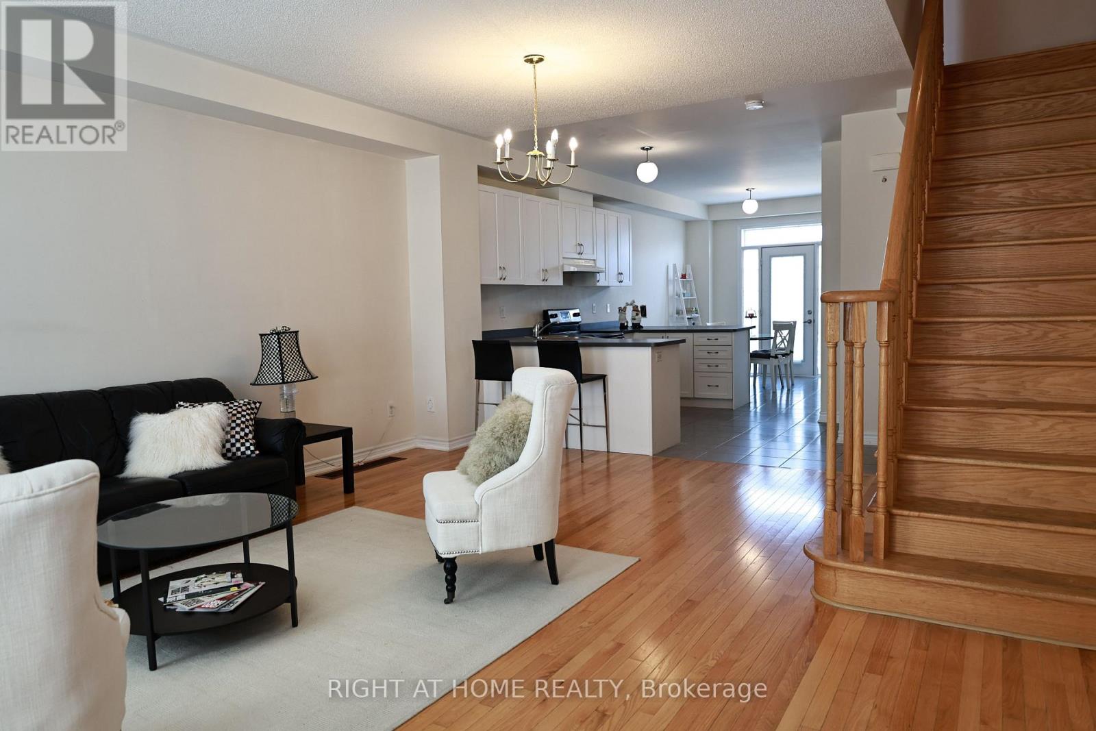 10971 Woodbine Avenue, Markham, Ontario  L6C 0X4 - Photo 2 - N13614600