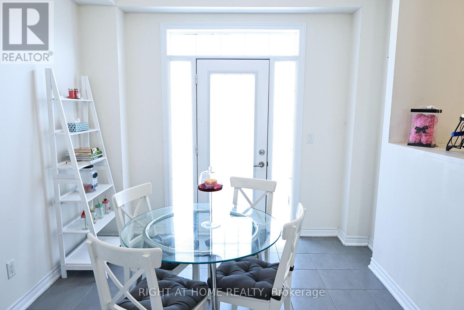 10971 Woodbine Avenue, Markham, Ontario  L6C 0X4 - Photo 8 - N13614600