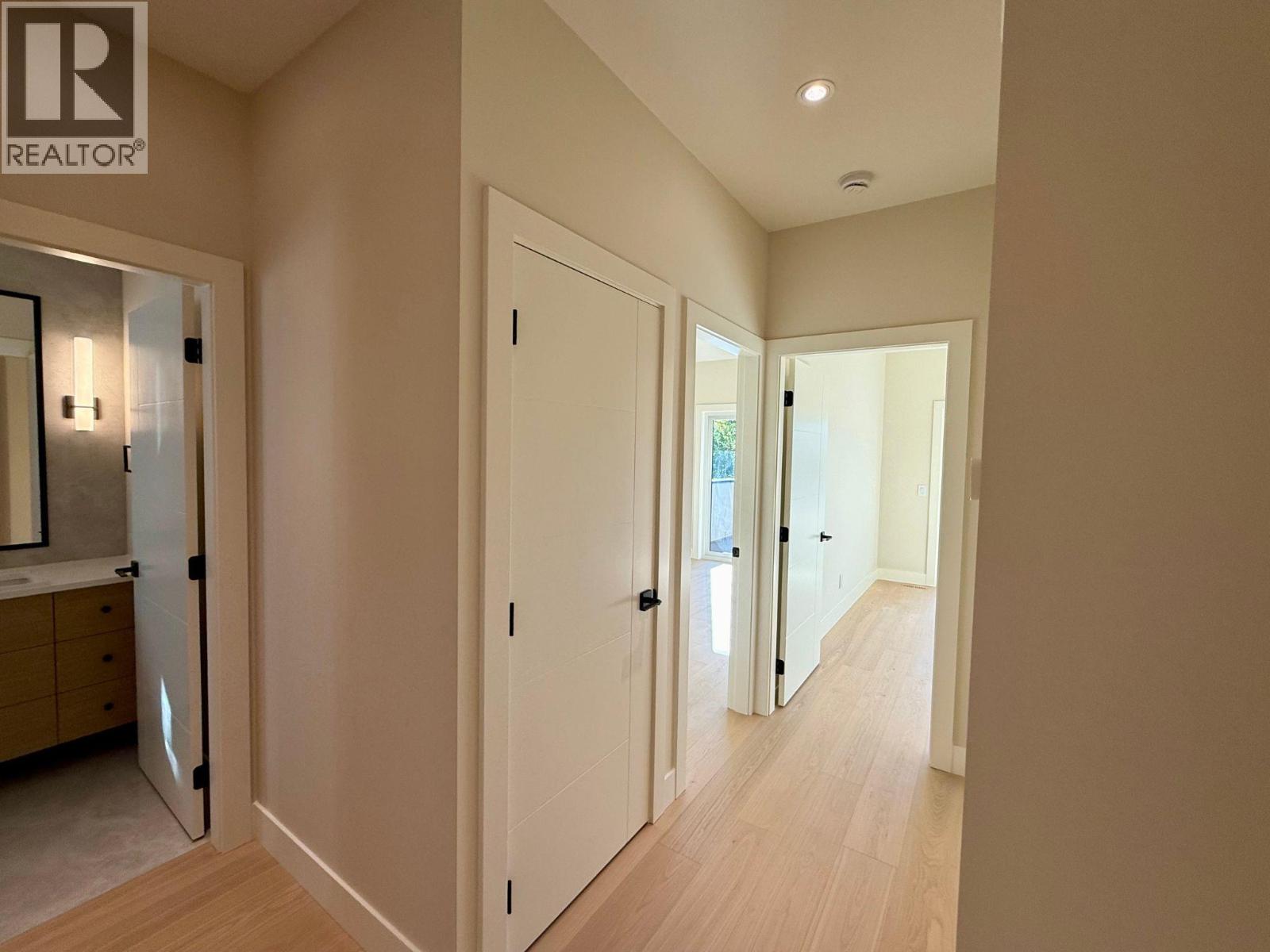 781 Martin Avenue Unit# 4, Kelowna, British Columbia  V1Y 6V4 - Photo 47 - 10379141