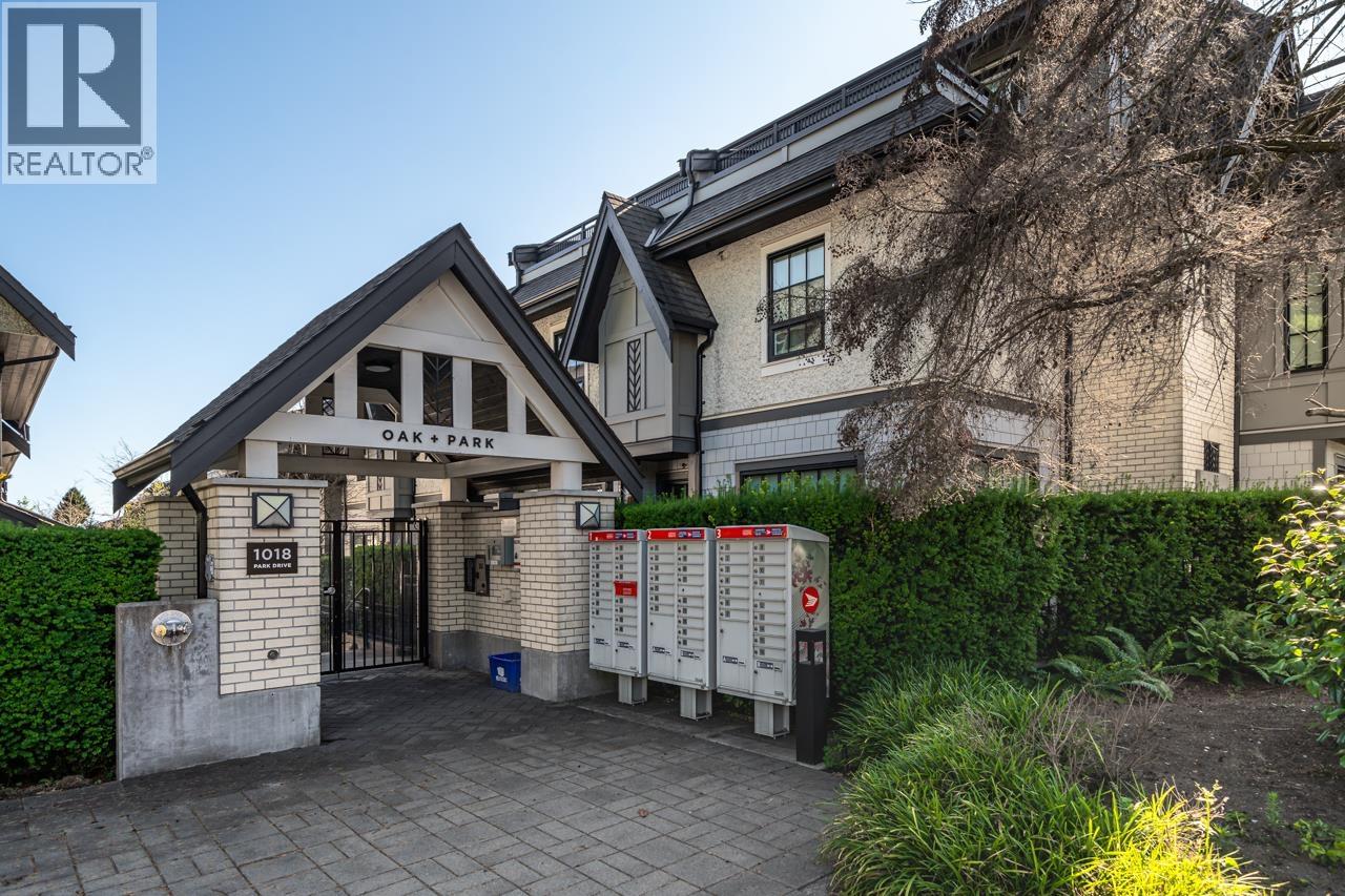 1038 Park Drive, Vancouver, British Columbia  V6P 0H9 - Photo 3 - R3143812