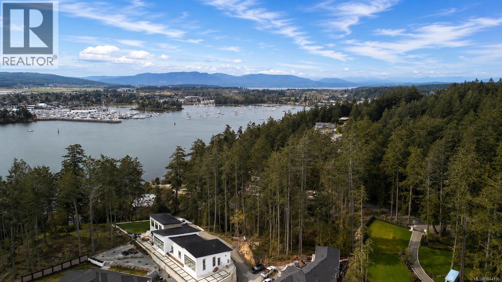 2452 Tryon Rd, North Saanich, British Columbia  V8L 5H8 - Photo 5 - 1044196