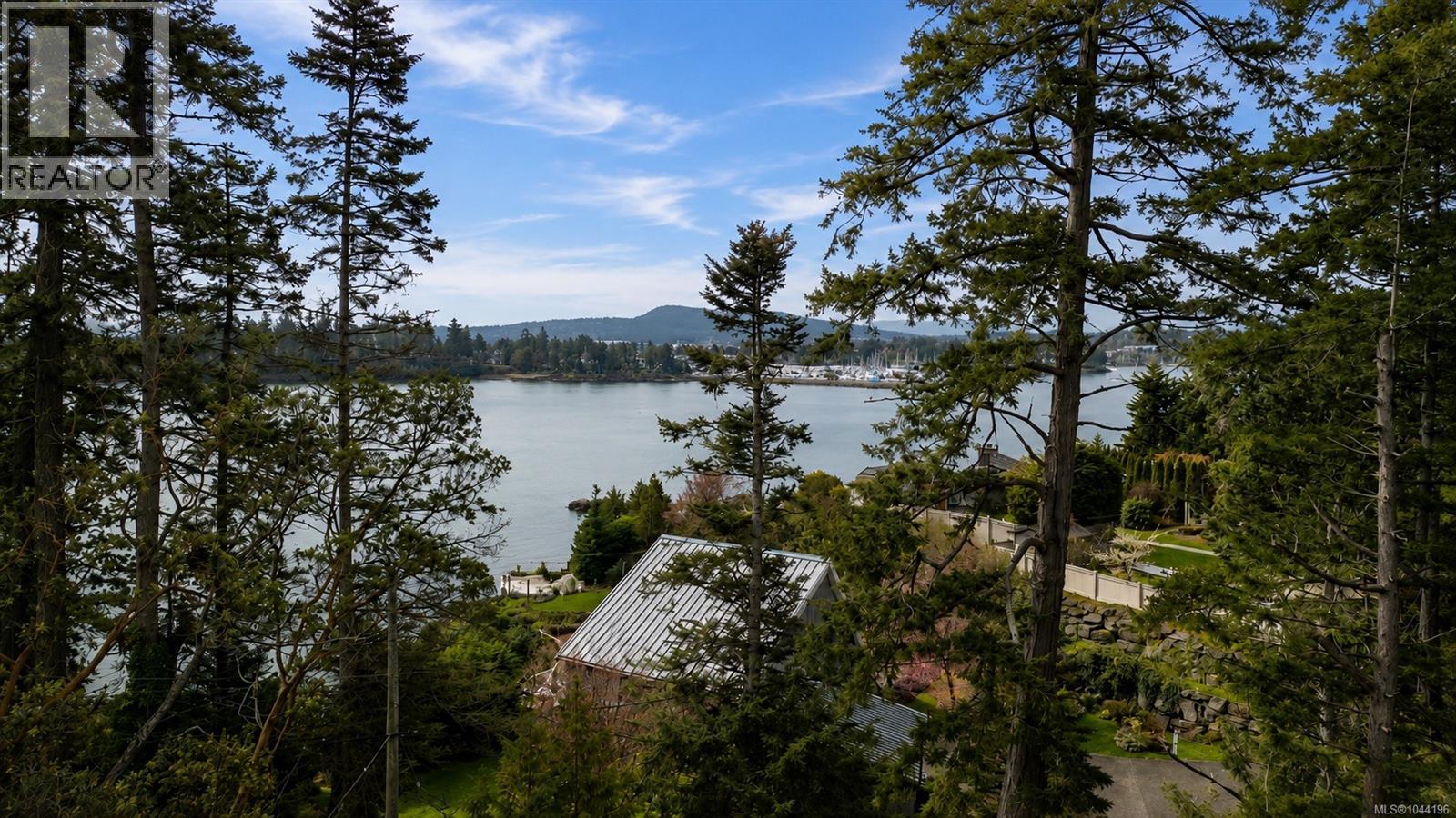 2452 Tryon Rd, North Saanich, British Columbia  V8L 5H8 - Photo 3 - 1044196