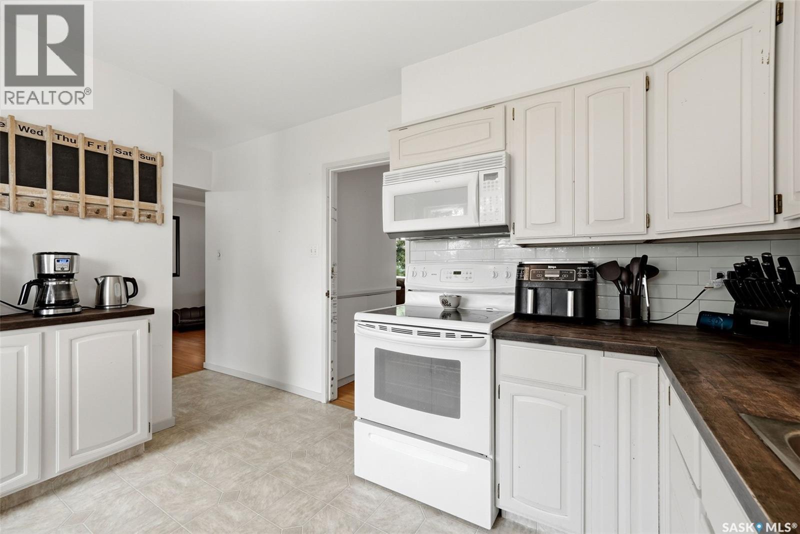 14 Bell Street, Regina, Saskatchewan  S4S 4B6 - Photo 12 - SK043922