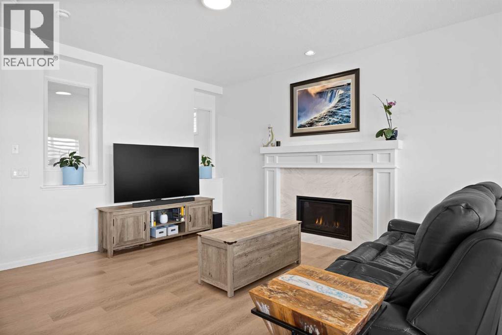 224 Precedence Hill, Cochrane, Alberta  T4C 2J2 - Photo 15 - A2326110
