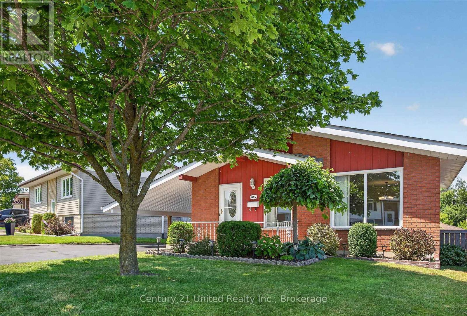 615 SAUGEEN CRESCENT, Peterborough, Ontario
