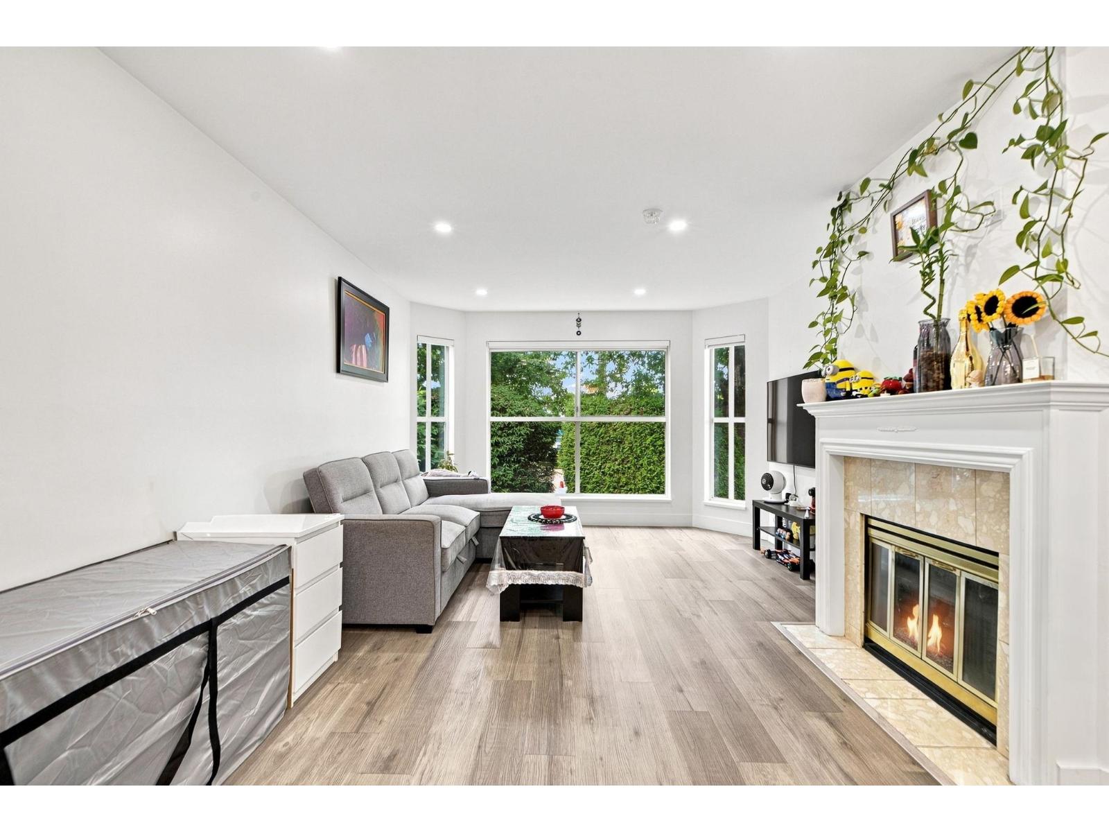 210 7171 121 Street, Surrey, British Columbia  V3W 1G9 - Photo 5 - R3150245