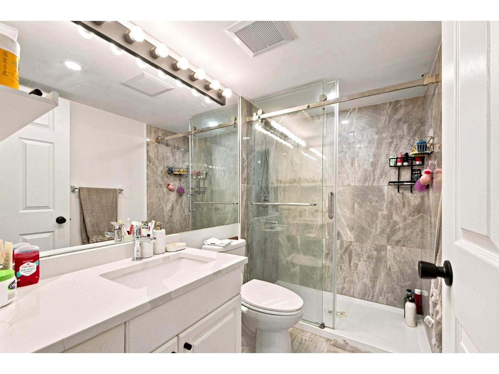 210 7171 121 Street, Surrey, British Columbia  V3W 1G9 - Photo 20 - R3150245
