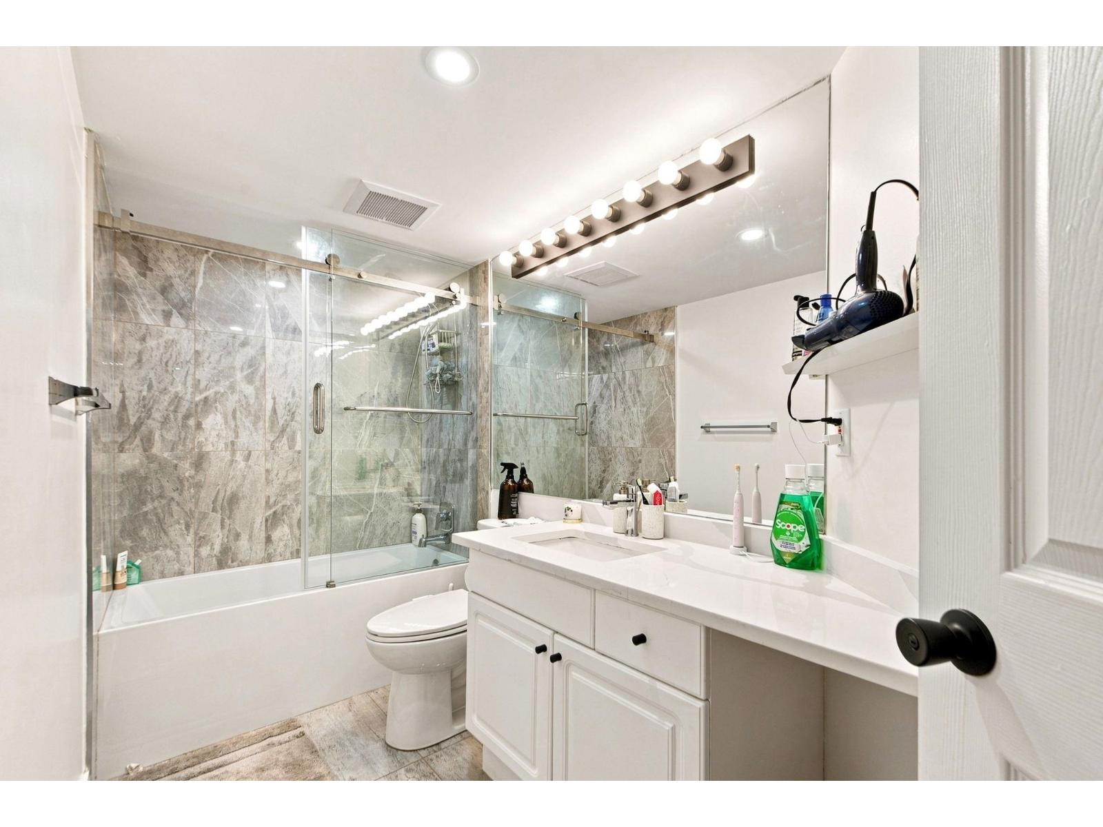 210 7171 121 Street, Surrey, British Columbia  V3W 1G9 - Photo 21 - R3150245