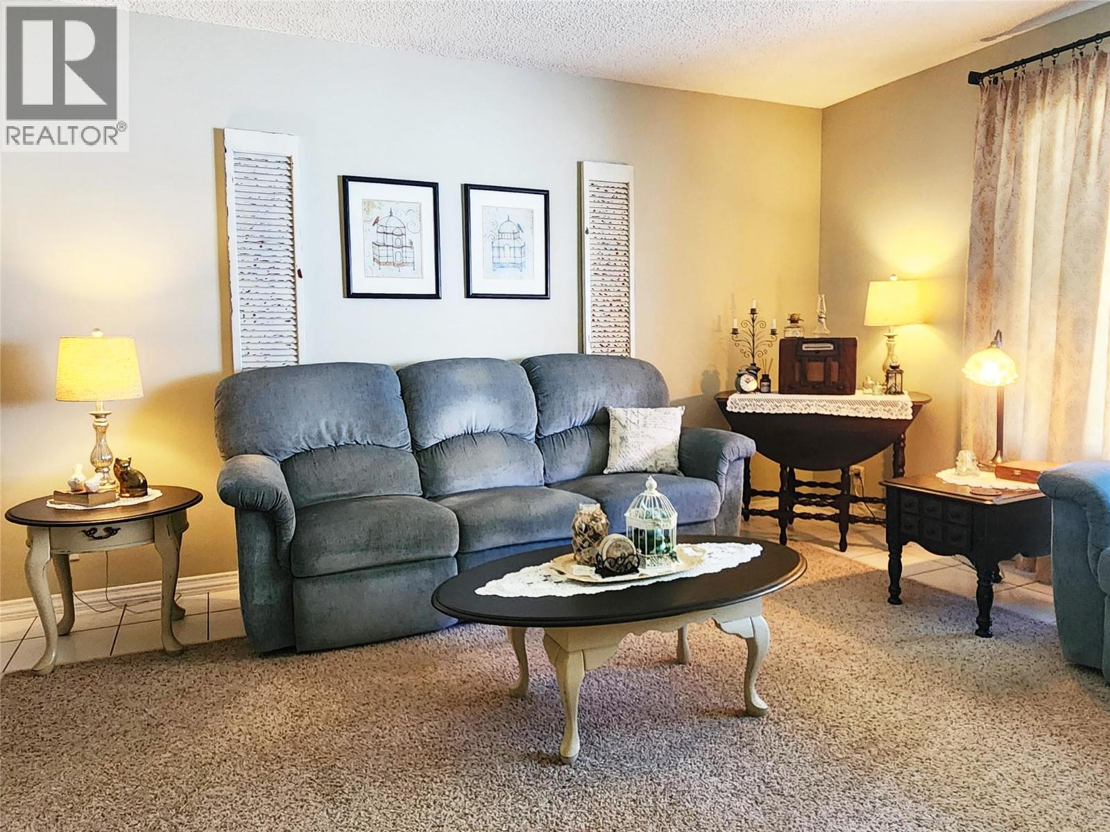 275 10th Avenue, Montrose, British Columbia  V0G 1P0 - Photo 5 - 10389597