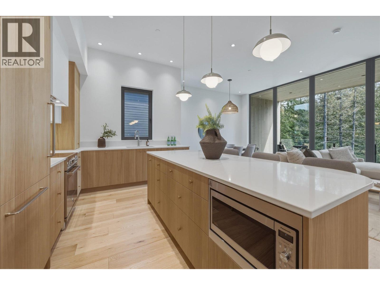 1702 River Run Place, Whistler, British Columbia  V8E 1P4 - Photo 7 - R3148689