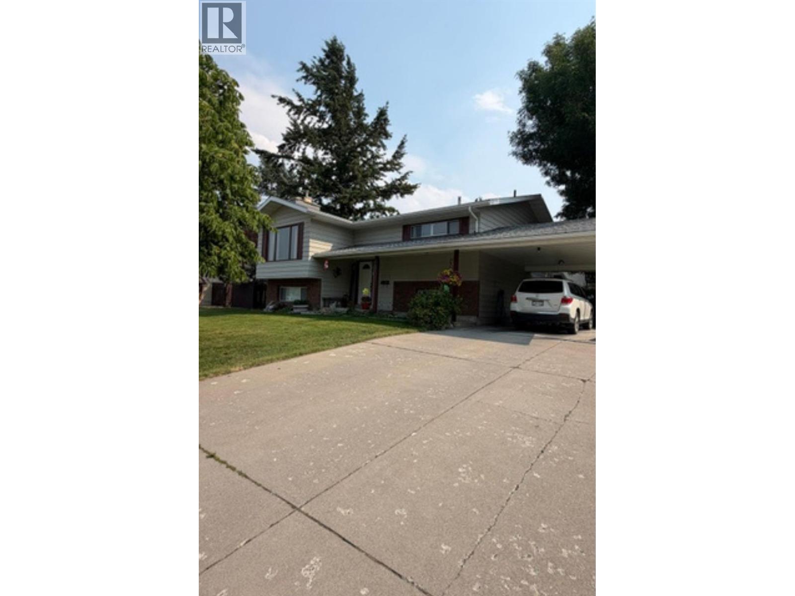 1317 16th Street S, Cranbrook, British Columbia  V1C 5K5 - Photo 2 - 10396128