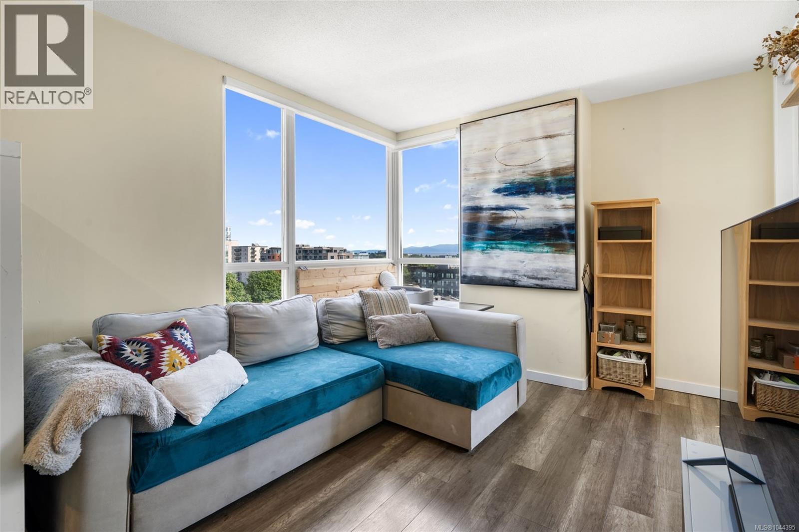 904 930 Yates St, Victoria, British Columbia V8V 4Z3 - Photo 5 - 1044395