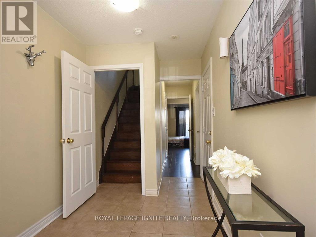 40 Cedar Lake Crescent, Brampton, Ontario  L6Y 0P9 - Photo 5 - W13614734