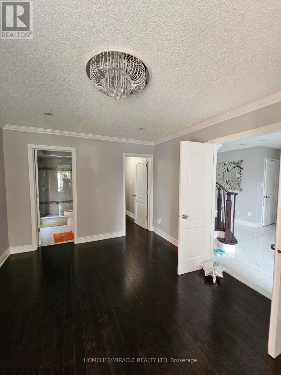 20 Summer Mist Court, Brampton, Ontario  L6R 2Z1 - Photo 10 - W13614754