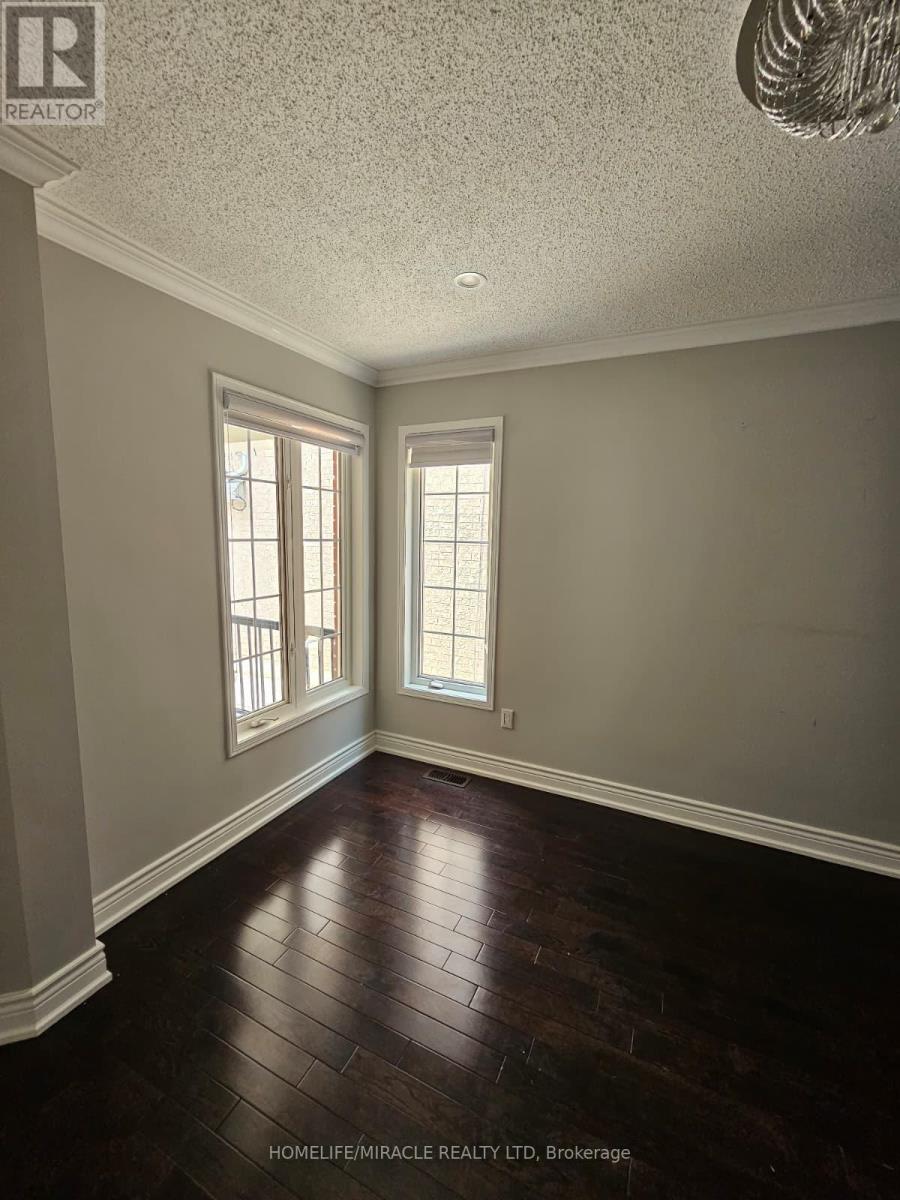 20 Summer Mist Court, Brampton, Ontario  L6R 2Z1 - Photo 7 - W13614754