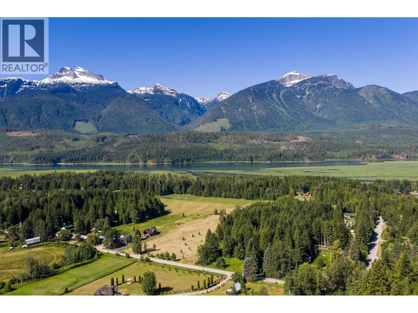 3309 Catherwood Road, Revelstoke, British Columbia V0E 2S1 - Photo 16 - 10394067