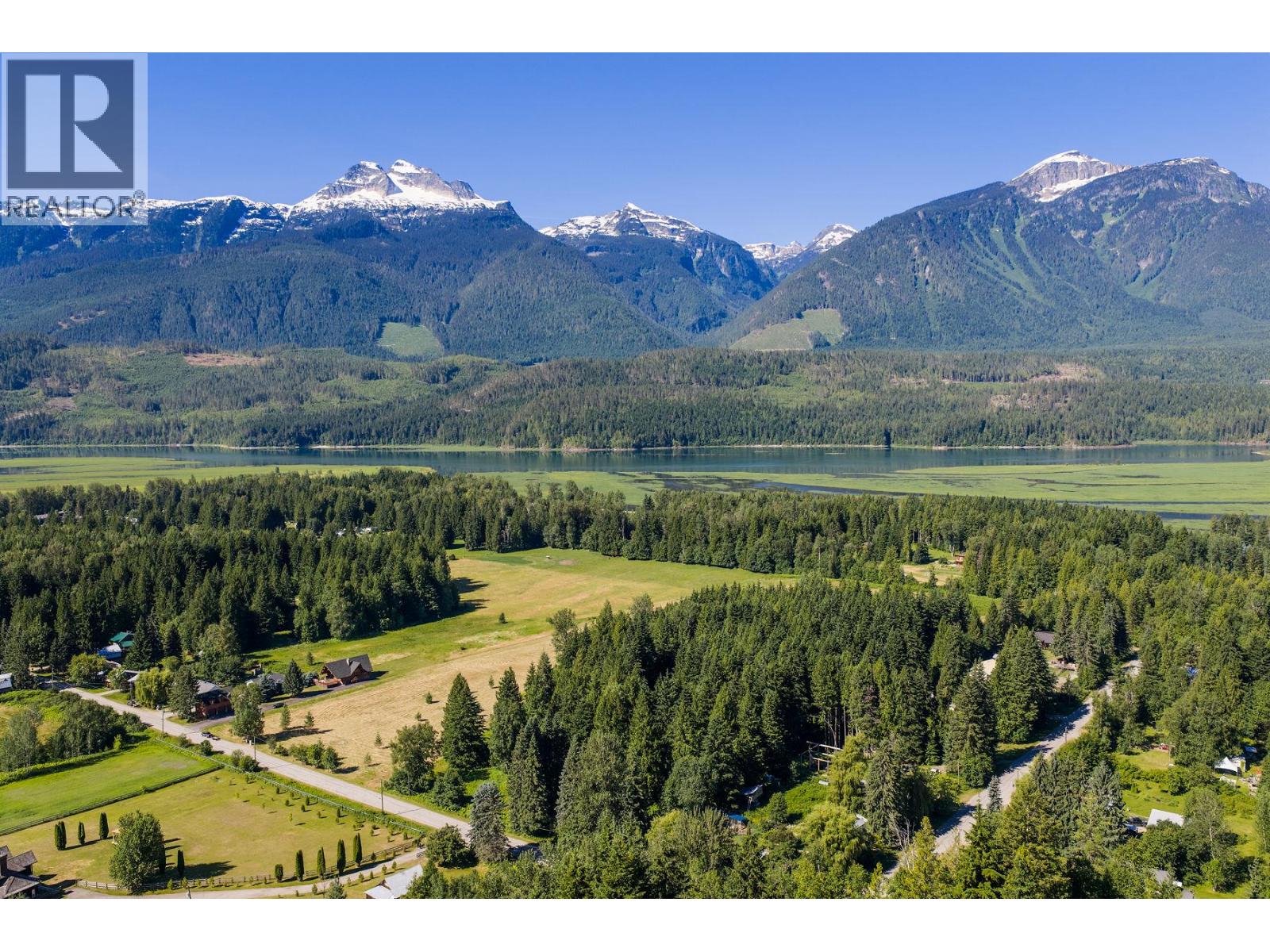 3309 Catherwood Road, Revelstoke, British Columbia V0E 2S1 - Photo 17 - 10394067
